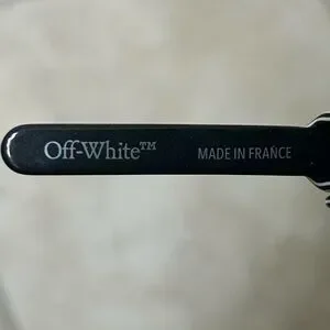 Off-White \
